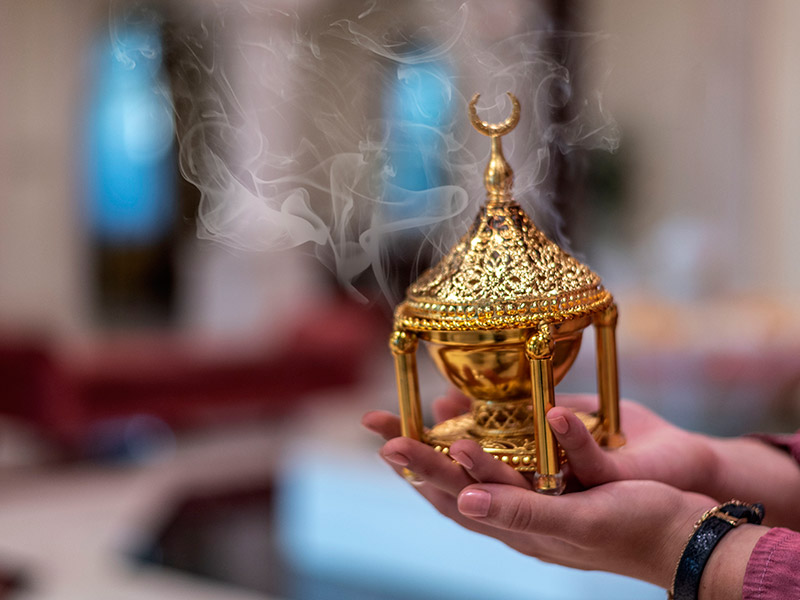 مجلس أماسينا في الريتز - كارلتون دبي يحتفي بالشهر الفضيل بعروض وأجواء تقليدية أصيلة